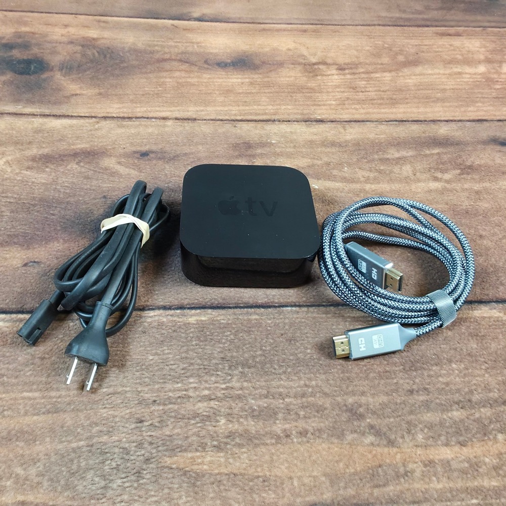 Apple TV HD 4th Gen A1625 Black Excellent Streaming Media Player HDMI Cable